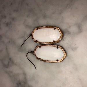 Kendra Scott Ellie Earrings!